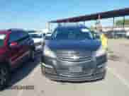 2015 Chevrolet Traverse LT z VIN 1GNKRHKD8FJ168217, wystawiony jako IAAI lot #43575623 z przebiegiem 215 964 mil mil oraz . Historia ofert i sprzedaży dostępna na DreamBid. Obrazek 12.