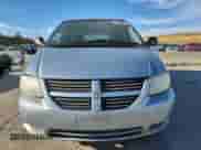 2005 Dodge Caravan SE with VIN 2D4GP24R25R362331, listed as a Copart auction lot 84256985 with 292,671 mi miles and Salvage title. Bid and sale history available at DreamBid. Image 5.