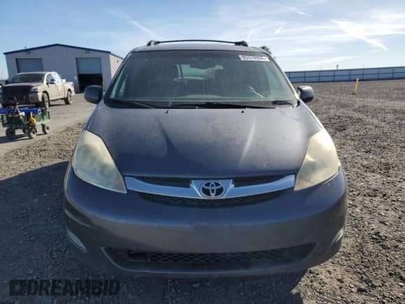 2006 Toyota Sienna XLE z VIN 5TDBA22C26S069416, wystawiony jako Copart lot #85376955 z przebiegiem 226 222 mil mil oraz Czysty tytuł • Clean title. Historia ofert i sprzedaży dostępna na DreamBid. Obrazek 5.