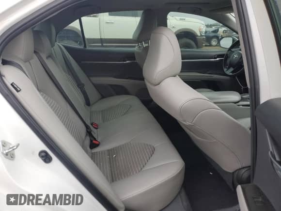 2021 Toyota Camry SE z VIN 4T1S11AK5MU561378, wystawiony jako Copart lot #51075785 z przebiegiem 80 781 mil mil oraz Szkoda całkowita • Salvage title. Historia ofert i sprzedaży dostępna na DreamBid. Obrazek 10.