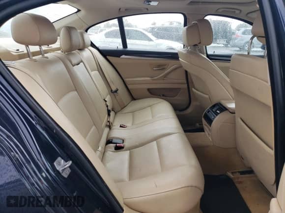 2013 BMW 5 Series 528i xDrive с VIN WBAXH5C53DD111939, выставлен на аукционе Copart как лот 85724075 с пробегом 131 109 миль миль и Чистый • Clean title. История ставок и продаж доступна на DreamBid. Изображение 10.