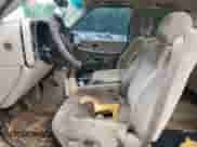 2001 Chevrolet Silverado 2500HD LS z VIN 1GCHK29171E229509, wystawiony jako Copart lot #60524705 z przebiegiem Nie podano mil oraz Szkoda całkowita • Salvage title. Historia ofert i sprzedaży dostępna na DreamBid. Obrazek 7.