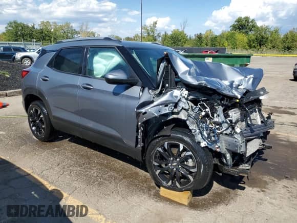 2021 Chevrolet TrailBlazer LT z VIN KL79MPSL9MB010142, wystawiony jako Copart lot #71009615 z przebiegiem 83 219 mil mil oraz Nie do naprawy • Non repairable. Historia ofert i sprzedaży dostępna na DreamBid. Obrazek 4.