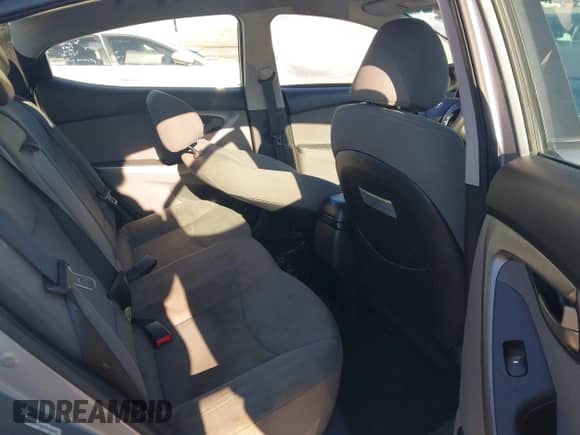 2015 Hyundai Elantra SE z VIN KMHDH4AE7FU320828, wystawiony jako IAAI lot #43064624 z przebiegiem 191 579 mil mil oraz . Historia ofert i sprzedaży dostępna na DreamBid. Obrazek 8.