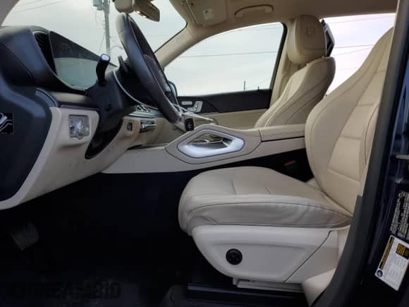 2020 Mercedes-Benz GLS 450 z VIN 4JGFF5KEXLA157687, wystawiony jako Copart lot #90318515 z przebiegiem 54 315 mil mil oraz Szkoda całkowita • Salvage title. Historia ofert i sprzedaży dostępna na DreamBid. Obrazek 7.