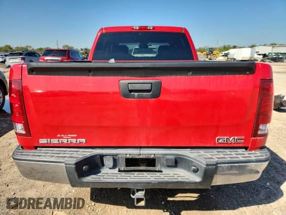 2009 GMC Sierra 1500 SL z VIN 3GTEC13C89G245470, wystawiony jako Copart lot #82760825 z przebiegiem 131 302 mil mil oraz Szkoda całkowita • Salvage title. Historia ofert i sprzedaży dostępna na DreamBid. Obrazek 6.