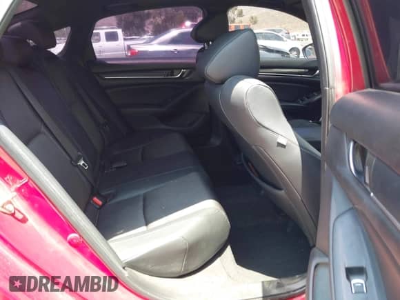 2019 Honda Accord Sport z VIN 1HGCV2F33KA027817, wystawiony jako IAAI lot #42586047 z przebiegiem 173 436 mil mil oraz . Historia ofert i sprzedaży dostępna na DreamBid. Obrazek 8.