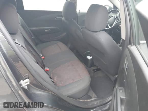 2017 Chevrolet Sonic LT z VIN 1G1JD6SH9H4144741, wystawiony jako IAAI lot #42732148 z przebiegiem 142 736 mil mil oraz . Historia ofert i sprzedaży dostępna na DreamBid. Obrazek 8.