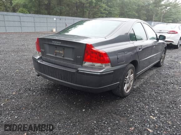 2007 Volvo S60 2.5L Turbo с VIN YV1RS592572622959, выставлен на аукционе IAAI как лот 43021608 с пробегом 155 710 миль миль и . История ставок и продаж доступна на DreamBid. Изображение 4.