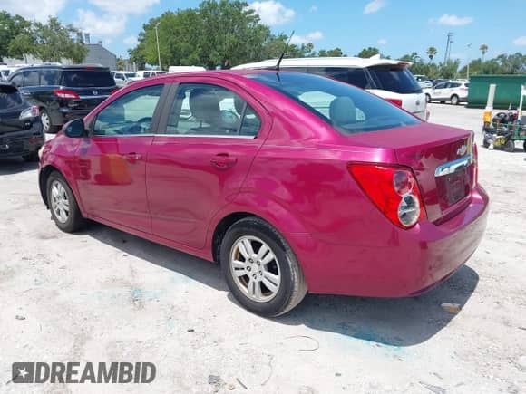 2014 Chevrolet Sonic LT с VIN 1G1JC5SB5E4122840, выставлен на аукционе IAAI как лот 42276390 с пробегом 128 958 миль миль и . История ставок и продаж доступна на DreamBid. Изображение 3.