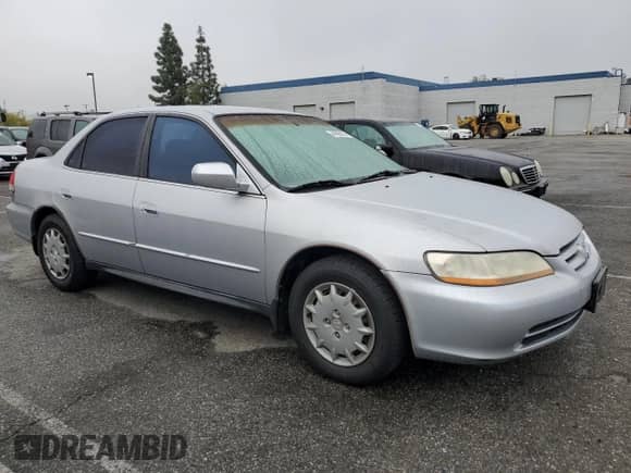 2001 Honda Accord LX z VIN 1HGCG65581A039335, wystawiony jako Copart lot #44390165 z przebiegiem 207 039 mil mil oraz Szkoda całkowita • Salvage title. Historia ofert i sprzedaży dostępna na DreamBid. Obrazek 4.