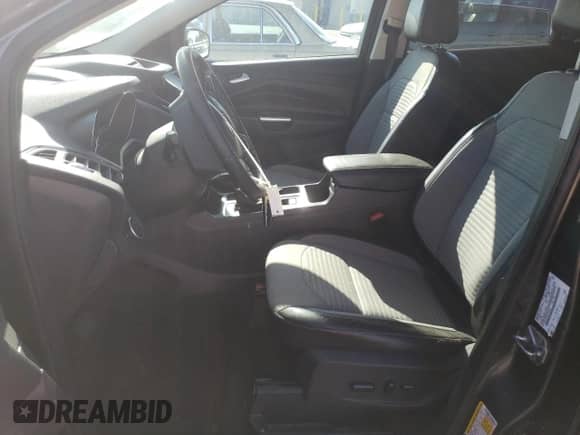 2017 Ford Escape Titanium z VIN 1FMCU9JD2HUC02846, wystawiony jako Copart lot #71730795 z przebiegiem 172 823 mil mil oraz Szkoda całkowita • Salvage title. Historia ofert i sprzedaży dostępna na DreamBid. Obrazek 7.