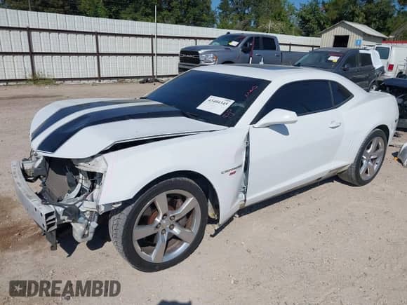 2010 Chevrolet Camaro 2SS with VIN 2G1FK1EJ7A9213894, listed as a IAAI auction lot 43404345 with 200,055 mi miles and . Bid and sale history available at DreamBid. Image 18.