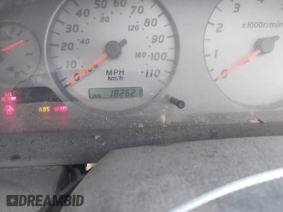 2001 Nissan Frontier SVE z VIN 1N6MD26Y11C368926, wystawiony jako IAAI lot #41054779 z przebiegiem 182 621 mil mil oraz . Historia ofert i sprzedaży dostępna na DreamBid. Obrazek 15.