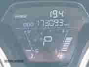 2013 Hyundai Elantra GLS z VIN KMHDH4AEXDU656597, wystawiony jako IAAI lot #42389315 z przebiegiem 173 093 mil mil oraz . Historia ofert i sprzedaży dostępna na DreamBid. Obrazek 15.