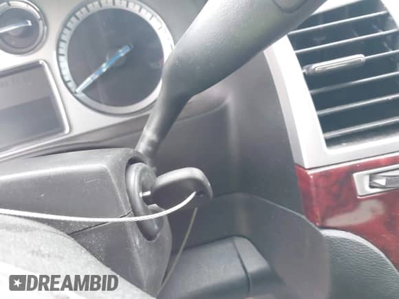 2009 Cadillac Escalade with VIN 1GYFK132X9R248668, listed as a IAAI auction lot 42387096 with 164,464 mi miles and . Bid and sale history available at DreamBid. Image 11.