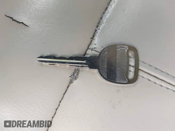 2001 Chevrolet Tahoe LS с VIN 1GNEK13T11R220134, выставлен на аукционе IAAI как лот 41965690 с пробегом 265 403 миль миль и . История ставок и продаж доступна на DreamBid. Изображение 11.
