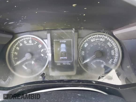 2021 Toyota Tacoma SR5 z VIN 3TMAZ5CN7MM144212, wystawiony jako IAAI lot #41707150 z przebiegiem 75 113 mil mil oraz . Historia ofert i sprzedaży dostępna na DreamBid. Obrazek 7.