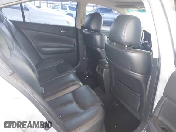 2012 Nissan Maxima S с VIN 1N4AA5AP1CC825807, выставлен на аукционе IAAI как лот 42745590 с пробегом Не указан миль и . История ставок и продаж доступна на DreamBid. Изображение 8.