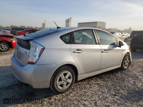 2011 Toyota Prius III с VIN JTDKN3DU8B0289026, выставлен на аукционе Copart как лот 84743215 с пробегом 152 763 миль миль и Списание • Salvage title. История ставок и продаж доступна на DreamBid. Изображение 3.