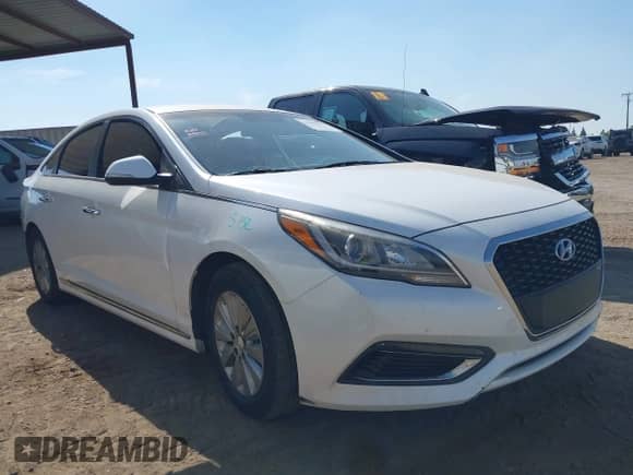 2016 Hyundai Sonata SE с VIN KMHE24L19GA010909, выставлен на аукционе IAAI как лот 43143027 с пробегом 161 632 миль миль и . История ставок и продаж доступна на DreamBid. Изображение 1.