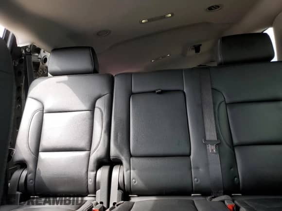 2019 Chevrolet Suburban LT с VIN 1GNSKHKC8KR335859, выставлен на аукционе Copart как лот 84557985 с пробегом 84 880 миль миль и Списание • Salvage title. История ставок и продаж доступна на DreamBid. Изображение 10.