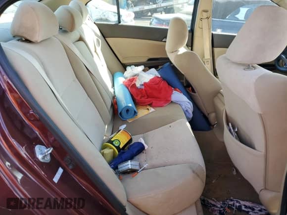 2010 Honda Accord LX z VIN 1HGCP2E31AA015109, wystawiony jako Copart lot #73314174 z przebiegiem Nie podano mil oraz Szkoda całkowita • Salvage title. Historia ofert i sprzedaży dostępna na DreamBid. Obrazek 10.