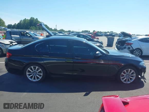 2016 BMW 5 Series 535i с VIN WBA5B1C57GG134631, выставлен на аукционе IAAI как лот 43164840 с пробегом 165 799 миль миль и . История ставок и продаж доступна на DreamBid. Изображение 13.