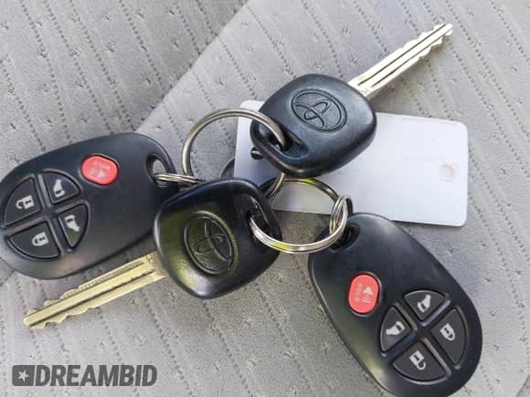 2017 Toyota Sienna LE Auto Access Seat с VIN 5TDKZ3DC6HS888752, выставлен на аукционе IAAI как лот 43216076 с пробегом 105 314 миль миль и . История ставок и продаж доступна на DreamBid. Изображение 11.