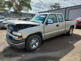 2002 Chevrolet Silverado 1500 LS с VIN 2GCEC19V621162367, выставлен на аукционе Copart как лот 71327255 с пробегом 144 984 миль миль и Списание • Salvage title. История ставок и продаж доступна на DreamBid. Изображение 1.