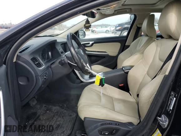 2018 Volvo S60 Dynamic с VIN YV140MTL9J2461910, выставлен на аукционе Copart как лот 45657145 с пробегом 135 581 миль миль и Списание • Salvage title. История ставок и продаж доступна на DreamBid. Изображение 7.