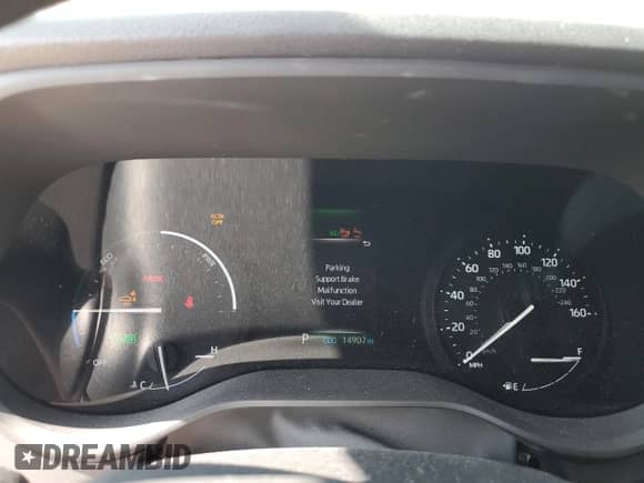 2024 Toyota Sienna XLE z VIN 5TDYRKEC1RS219079, wystawiony jako Copart lot #86458085 z przebiegiem 14 907 mil mil oraz Szkoda całkowita • Salvage title. Historia ofert i sprzedaży dostępna na DreamBid. Obrazek 9.