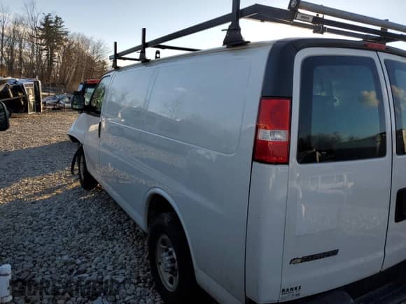 2019 Chevrolet Express Cargo с VIN 1GCWGAFG4K1309919, выставлен на аукционе Copart как лот 80187874 с пробегом Не указан миль и Списание • Salvage title. История ставок и продаж доступна на DreamBid. Изображение 2.