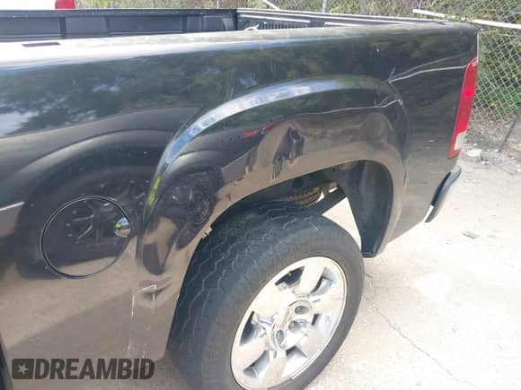 2009 GMC Sierra 1500 SL с VIN 3GTEC13C99G266943, выставлен на аукционе IAAI как лот 42833370 с пробегом 178 573 миль миль и . История ставок и продаж доступна на DreamBid. Изображение 6.