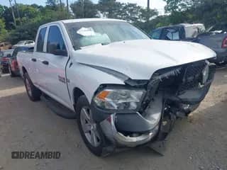 2014 Ram 1500 Express z VIN 1C6RR7FT9ES361964, wystawiony jako IAAI lot #43100058 z przebiegiem 333 237 mil mil oraz . Historia ofert i sprzedaży dostępna na DreamBid. Obrazek 1.