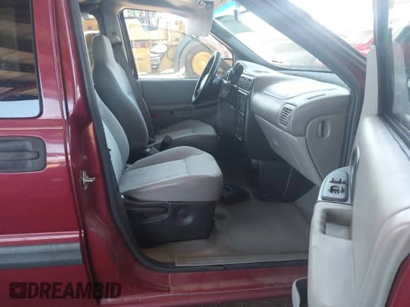 2005 Chevrolet Venture с VIN 1GNDV03E15D134940, выставлен на аукционе IAAI как лот 42432980 с пробегом 172 633 миль миль и . История ставок и продаж доступна на DreamBid. Изображение 5.