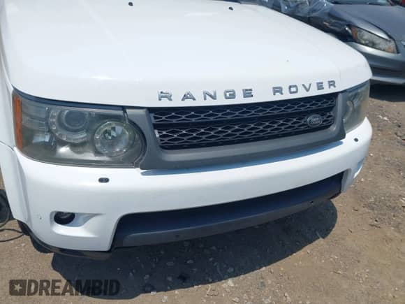 2011 Land Rover Range Rover Sport HSE Lux z VIN SALSK2D49BA704912, wystawiony jako IAAI lot #42583257 z przebiegiem 129 948 mil mil oraz . Historia ofert i sprzedaży dostępna na DreamBid. Obrazek 6.