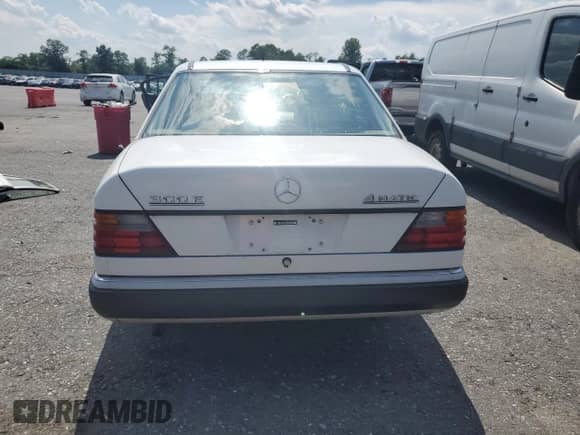 1993 Mercedes-Benz 300 с VIN WDBED30E7PB915559, выставлен на аукционе Copart как лот 62641255 с пробегом 108 438 миль миль и Чистый • Clean title. История ставок и продаж доступна на DreamBid. Изображение 6.