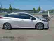 2018 Toyota Prius Plus z VIN JTDKARFP0J3075649, wystawiony jako IAAI lot #42569053 z przebiegiem 99 581 mil mil oraz . Historia ofert i sprzedaży dostępna na DreamBid. Obrazek 13.