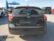2015 Ford Focus SE z VIN 1FADP3K20FL210432, wystawiony jako Copart lot #86124805 z przebiegiem 98 374 mil mil oraz Czysty tytuł • Clean title. Historia ofert i sprzedaży dostępna na DreamBid. Obrazek 6.