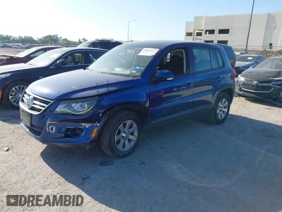 2010 Volkswagen Tiguan S с VIN WVGAV7AX6AW003442, выставлен на аукционе IAAI как лот 42834117 с пробегом 145 141 миль миль и . История ставок и продаж доступна на DreamBid. Изображение 2.