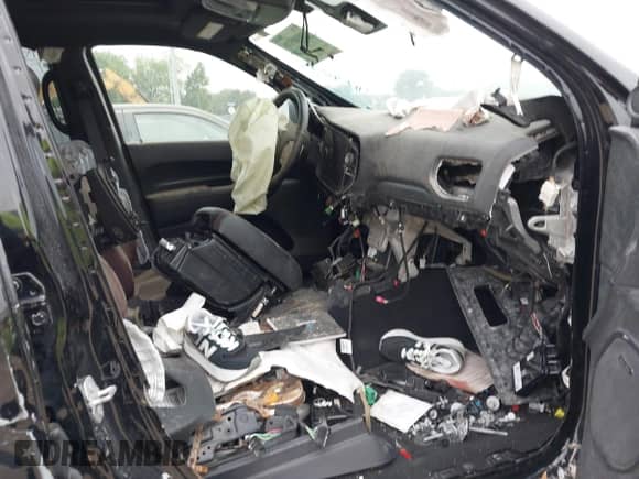 2023 Dodge Durango GT z VIN 1C4RDJDG9PC677551, wystawiony jako IAAI lot #42420746 z przebiegiem Nie podano mil oraz . Historia ofert i sprzedaży dostępna na DreamBid. Obrazek 5.