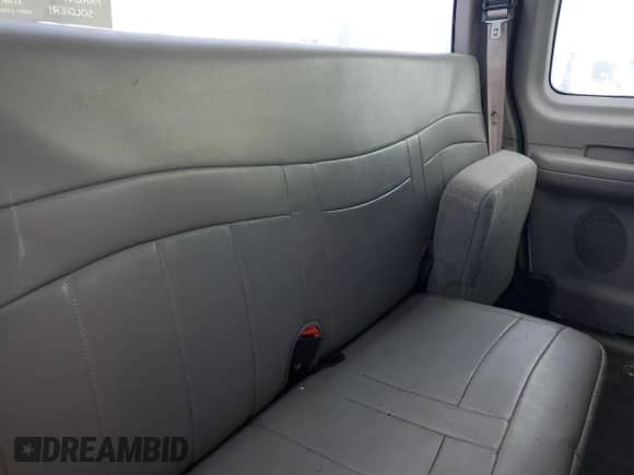 2000 Ford F-150 XL z VIN 1FTRX17W2YNA35334, wystawiony jako Copart lot #55320925 z przebiegiem Nie podano mil oraz Czysty tytuł • Clean title. Historia ofert i sprzedaży dostępna na DreamBid. Obrazek 10.