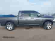 2019 Ram 1500 Big Horn z VIN 1C6RR6LTXKS602604, wystawiony jako IAAI lot #42118549 z przebiegiem 152 849 mil mil oraz . Historia ofert i sprzedaży dostępna na DreamBid. Obrazek 13.