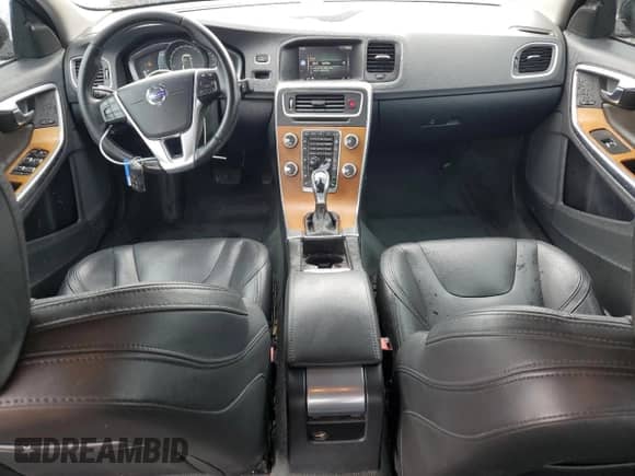 2018 Volvo S60 Inscription Platinum с VIN LYV402HM0JB173655, выставлен на аукционе Copart как лот 56365335 с пробегом 128 868 миль миль и Списание • Salvage title. История ставок и продаж доступна на DreamBid. Изображение 8.