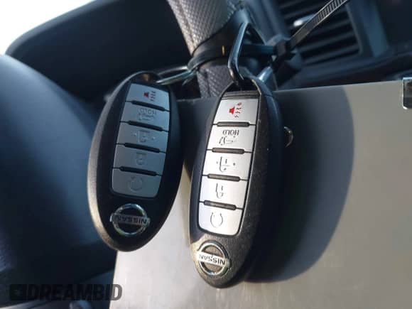 2014 Nissan Pathfinder Platinum with VIN 5N1AR2MN4EC731530, listed as a IAAI auction lot 42590194 with 152,269 mi miles and . Bid and sale history available at DreamBid. Image 11.