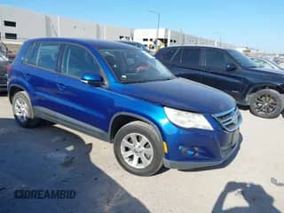 2010 Volkswagen Tiguan S с VIN WVGAV7AX6AW003442, выставлен на аукционе IAAI как лот 42834117 с пробегом 145 141 миль миль и . История ставок и продаж доступна на DreamBid. Изображение 1.