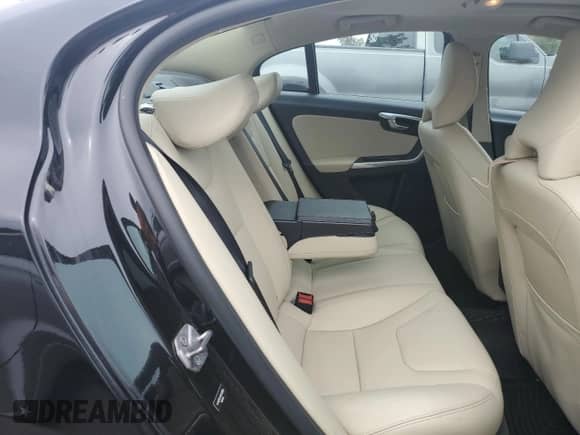 2017 Volvo S60 Dynamic с VIN YV140MTL0H2430684, выставлен на аукционе Copart как лот 81519435 с пробегом 76 860 миль миль и Списание • Salvage title. История ставок и продаж доступна на DreamBid. Изображение 10.