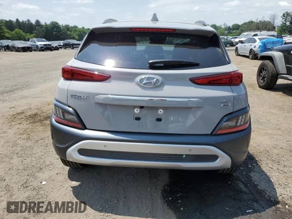 2022 Hyundai Kona Limited z VIN KM8K5CA36NU928041, wystawiony jako Copart lot #66155925 z przebiegiem 16 560 mil mil oraz Szkoda całkowita • Salvage title. Historia ofert i sprzedaży dostępna na DreamBid. Obrazek 6.