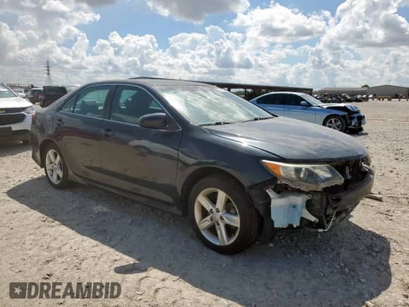 2014 Toyota Camry L с VIN 4T1BF1FK2EU749996, выставлен на аукционе Copart как лот 82160735 с пробегом 94 799 миль миль и Списание • Salvage title. История ставок и продаж доступна на DreamBid. Изображение 4.